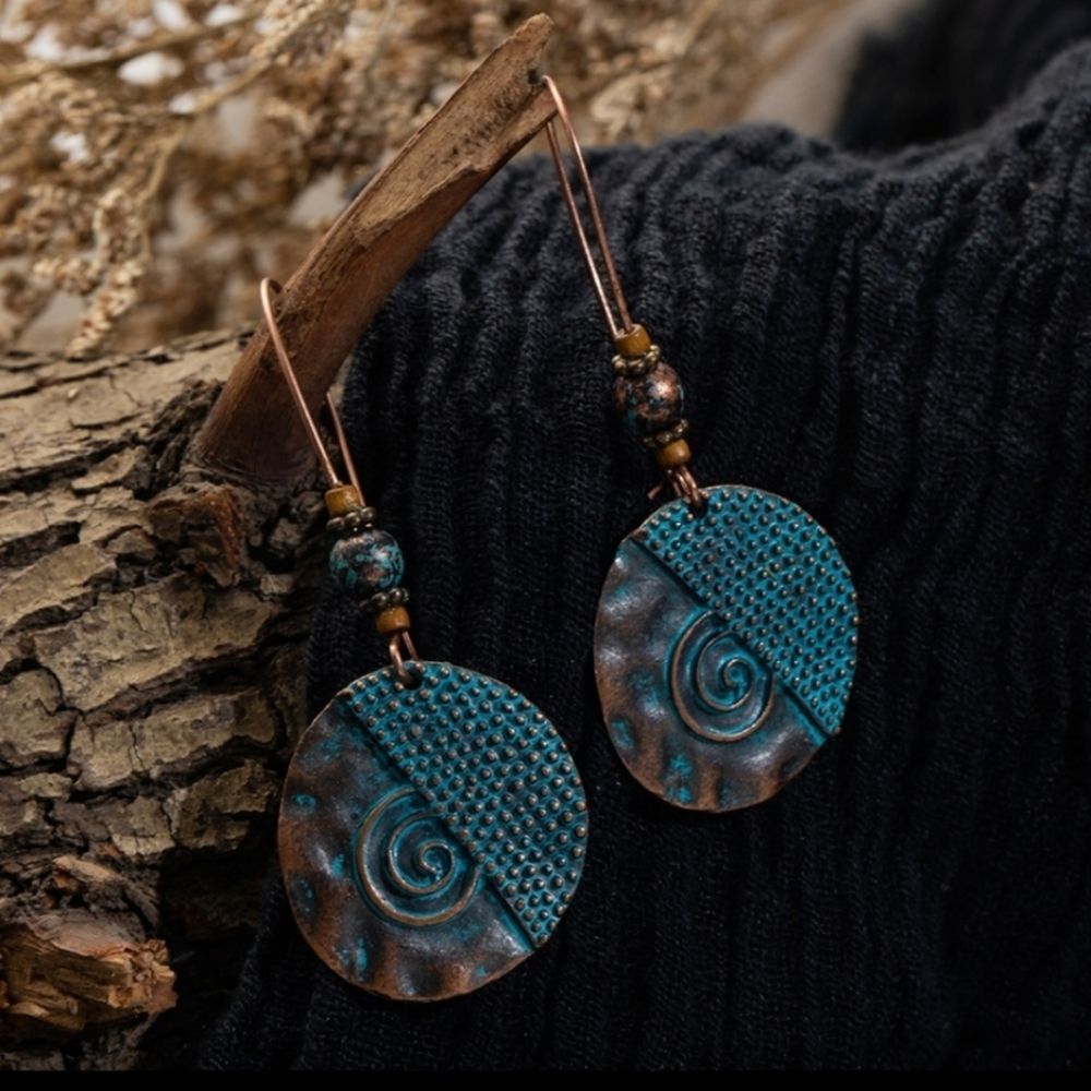 Beautiful Vintage Style Rustic Boho Earrings - Picture 5 of 8